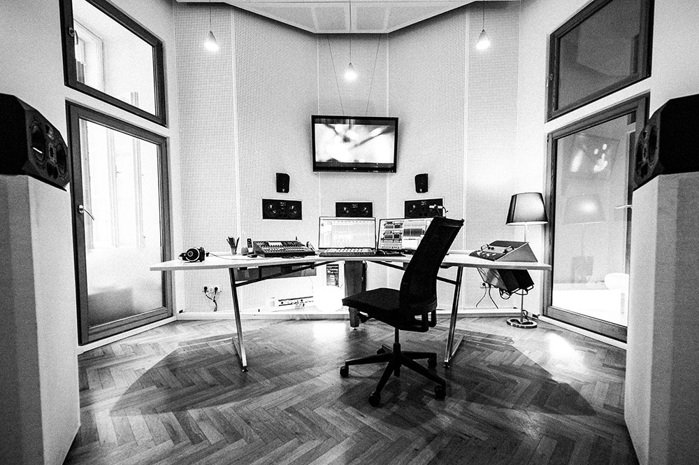 Studio 2 Sprachaufnahme | Voice Over | Tonmischung Blautöne - Audio Postproduktion Tonstudio Wien