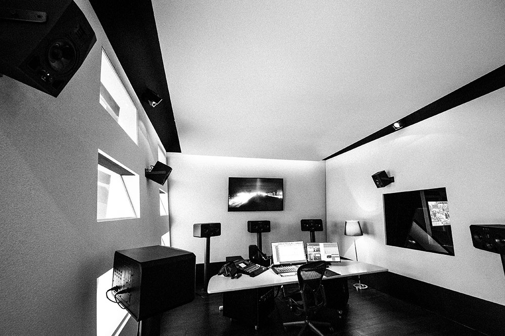 Studio 4 | TV Mischung | ADR und Voice Over | Sprachaufnahme Blautöne - Audio Postproduktion Tonstudio Wien